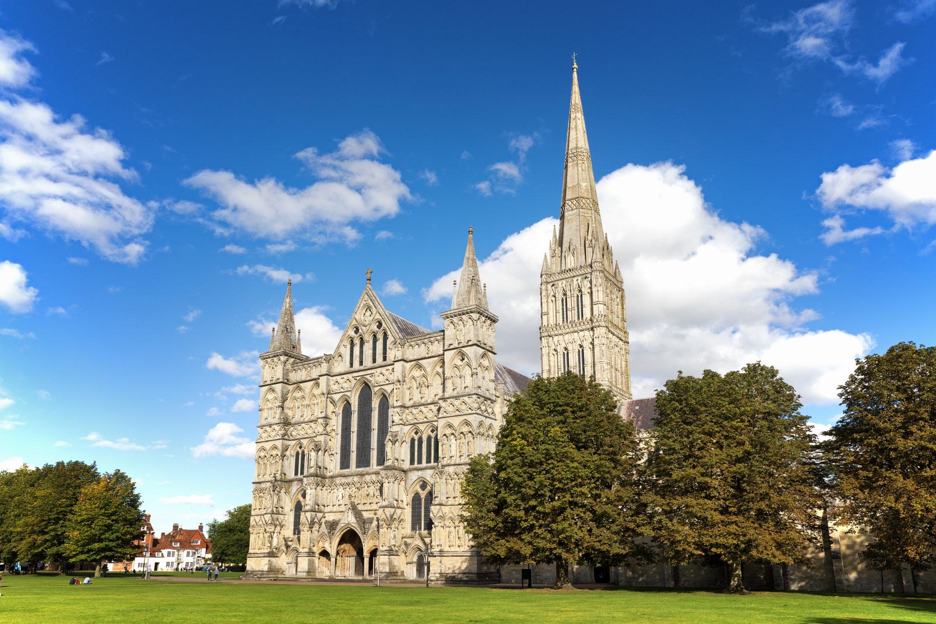 salisbury-city-cathedral-english-cottage-vacation