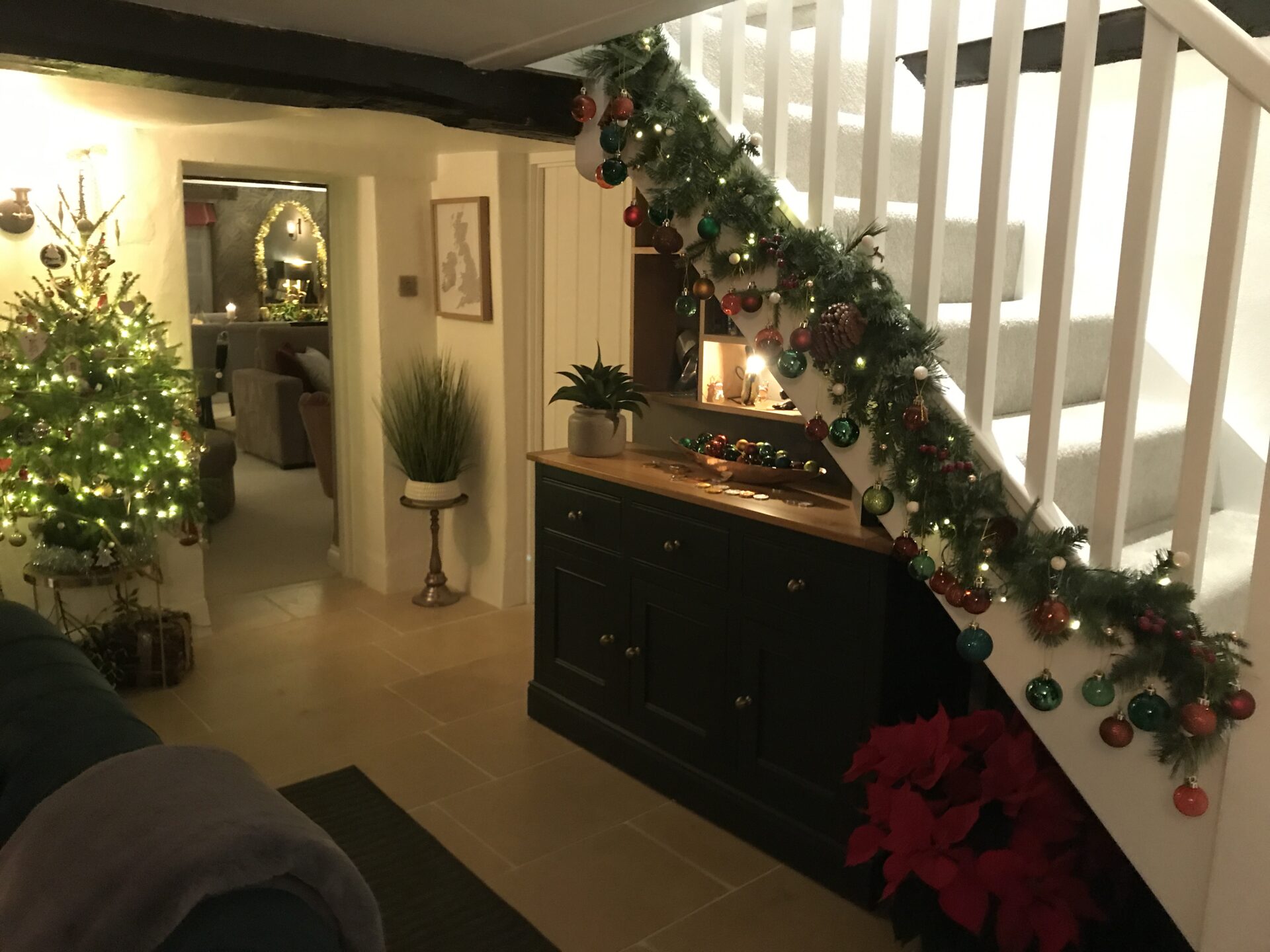 December - Festive Season Greetings - English Cottage Vacation
