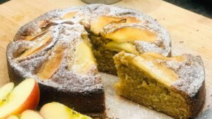 Laura's Delicious Dorset Apple Cake